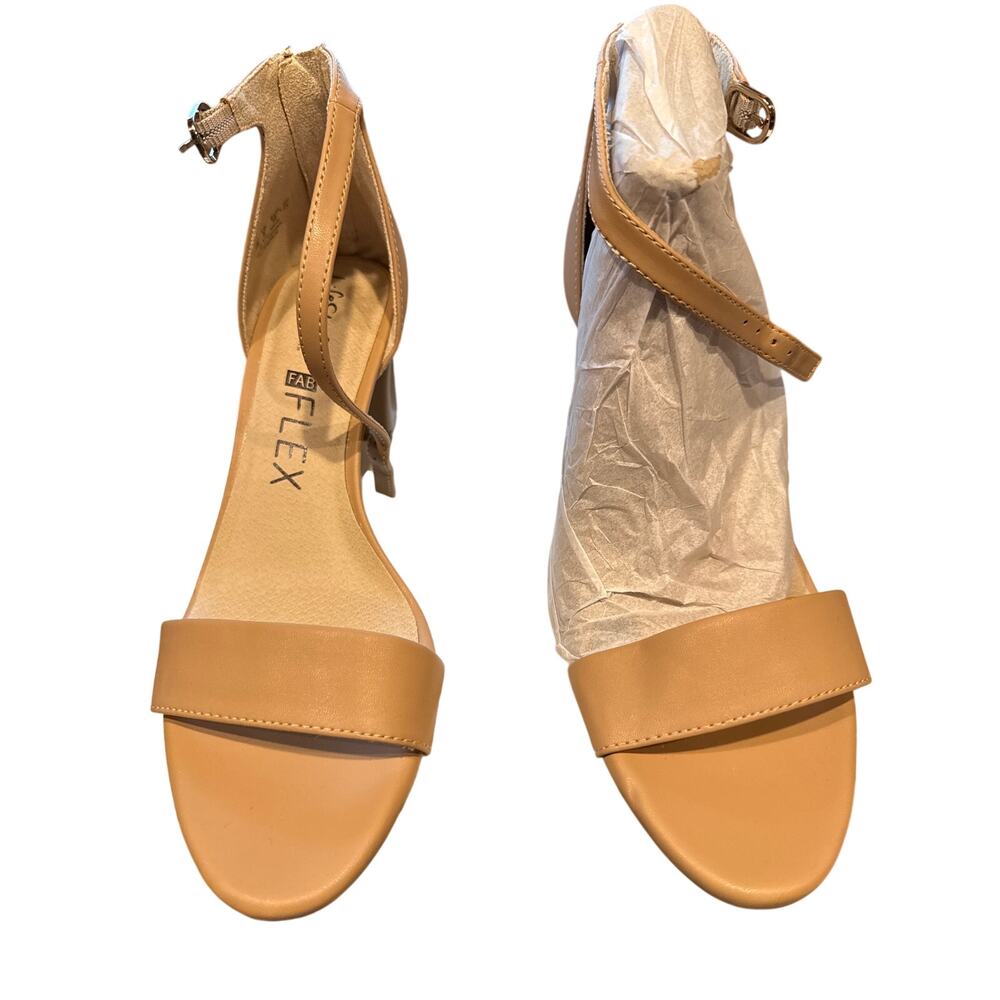 Life Stride Soft System Florence, Camel Smooth New in Box 8.5 medium